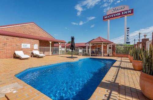 Roma Hotel | Motel ∙ 4 guests