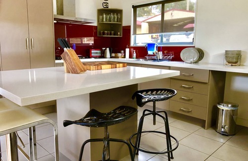 Sawmill Settlement Apartment | Mountain View Retreat