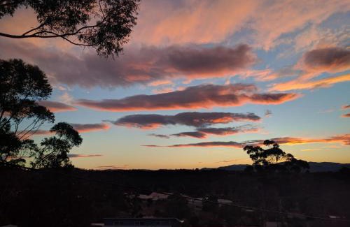 Catalina House | Mountain View Beach House Near Batemans Bay