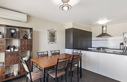 Port Fairy Apartment | Moyne Views 2 - Overlooking The Edge Of The Moyne River