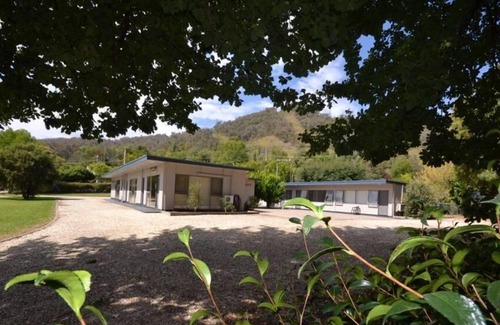 Mount Beauty Hotel | Mt Beauty Motor Inn
