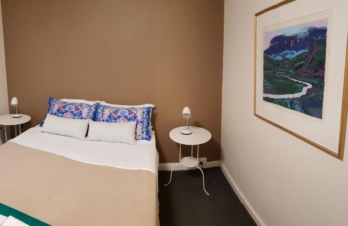 Inglewood Apartment | Mt.Lawley Superb 2 BR location Comfort, style 2