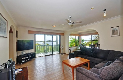 Hawks Nest House | Myall Manor