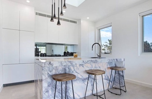 Warilla House | New Luxury 3 bedroom Ocean view Warilla Beach house