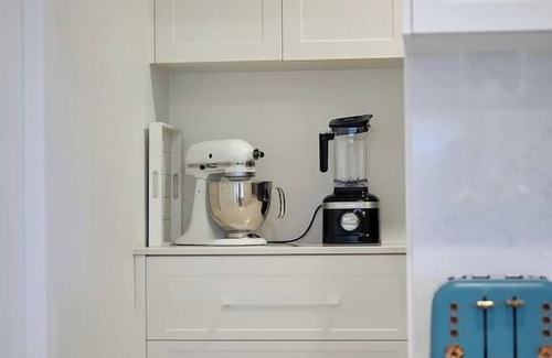 Torquay House | New! Seafoam Getaway