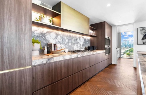 Port Melbourne Apartment | Nine Elm luxurious penthouse Panoramic city Views