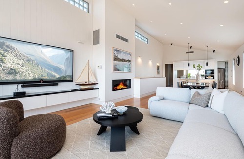 Safety Beach House | Ocean Oasis | Luxe Getaway with Coastal Views