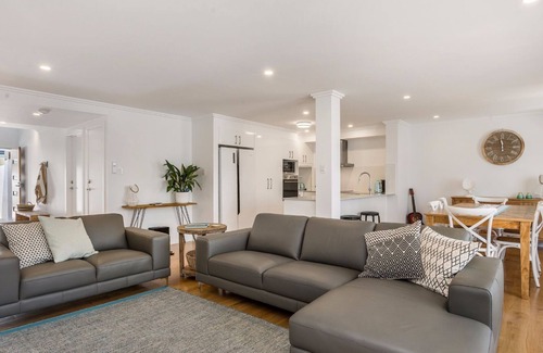 Byron Bay House | Ocean Walk - villa with pool near Main Beach