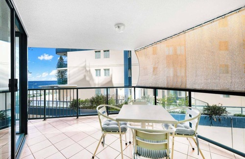 Mooloolaba Apartment | Oceanview One-Bedroom Retreat in The Peninsular Resort