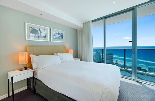 Surfers Paradise Apartment | OceanView Properties with Widest Balcony