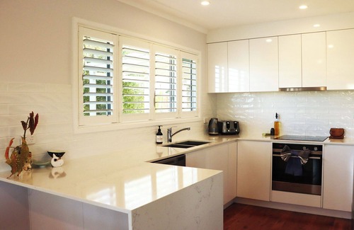 Denhams Beach House | On Munjip Trail to Denhams Beach - Centrally Located South Coast Beach Retreat