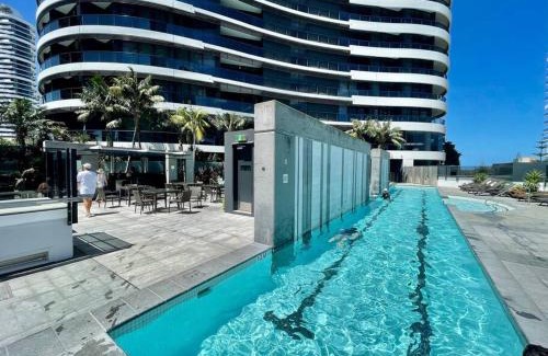 Broadbeach Apartment | Oracle (2)2705