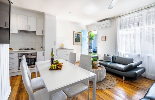 Ocean Grove Apartment | Orton Blue | 400m Walk to Beach | Pet Friendly