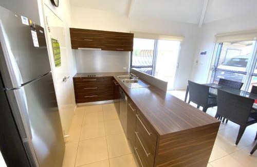 Exmouth Villa | Osprey Holiday Village Unit 104