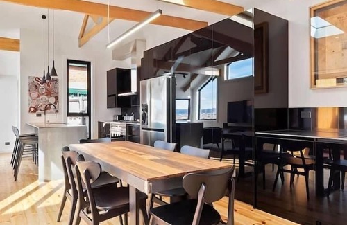 Hobart Central Business District House | Outstanding Quality Renovation, so close to CBD.