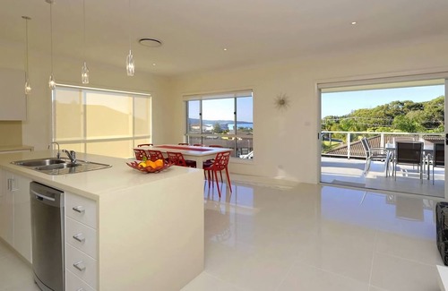 Fingal Bay House | Overlooking pristine waters of Fingal Bay Beach