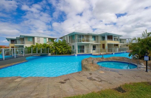 Salamander Bay House | Pacific Blue 505/265 Sandy Point Road