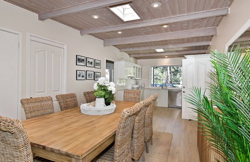 Umina Beach House | Palm Cove Retreat - Tropical Slice of Paradise
