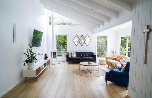 Suffolk Park House | Paradise Palms - pet-friendly beach home with pool