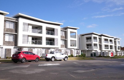 Rockingham Apartment | Parkview Suites 02