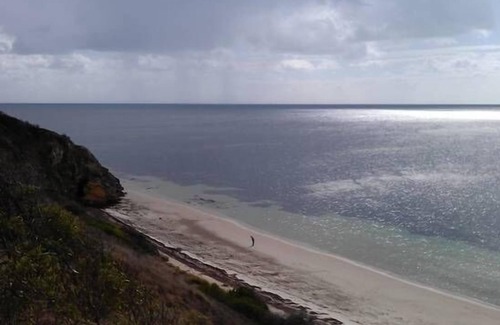 Dalrymple House | Peaceful family friendly accommodation close to the beach and jetty