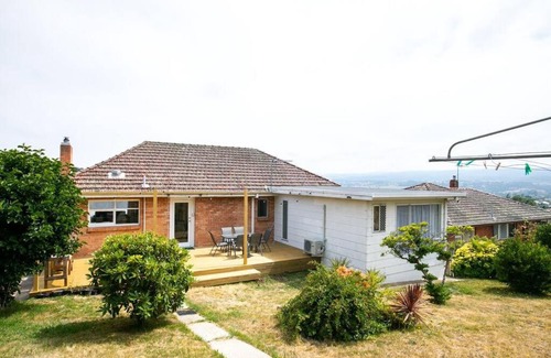 Newstead Apartment | Perfect for Families and Groups With Views + Wi-Fi