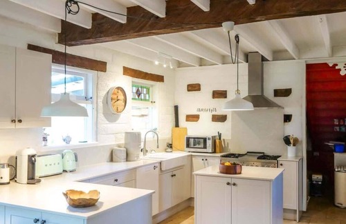 Morton Hostel | Petana Farm Stay Summ