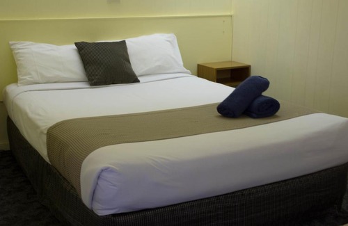 Swan Hill Hotel | Pioneer Station Motor Inn