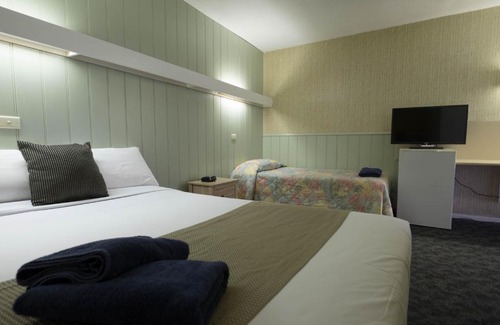 Swan Hill Hotel | Pioneer Station Motor Inn