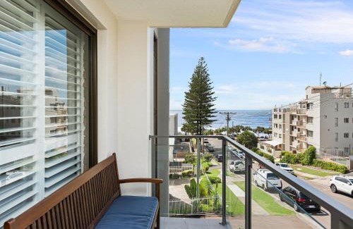 Kings Beach Apartment | Pleasant View Unit 4 Kings Beach QLD