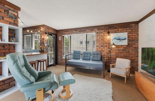 Kings Beach Apartment | Pleasant View Unit 4 Kings Beach QLD