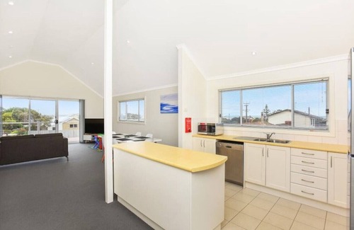 Middleton House | Point Break - 7 Mindacowie Tce, Middleton