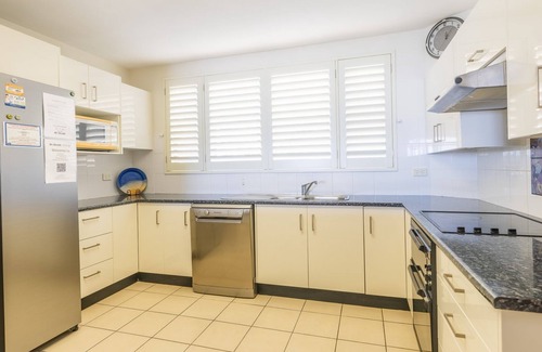 Nelson Bay Apartment | Portofino, 1,7 Laman Street - First floor unit with beautiful views, air con and Wi-Fi and close to town