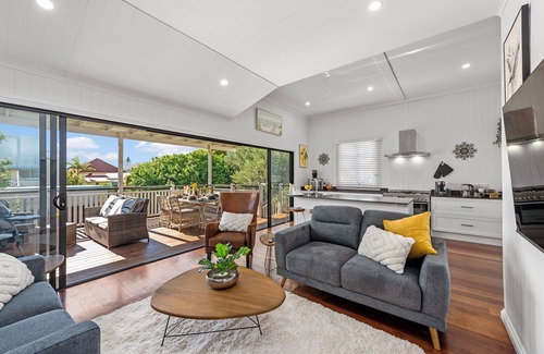 Scarborough Apartment | "Prime Position" - Scarborough Q 4020