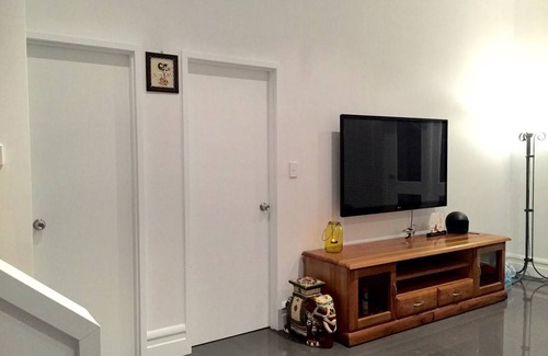 East Victoria Park Resort | Private room ∙ 1 guest