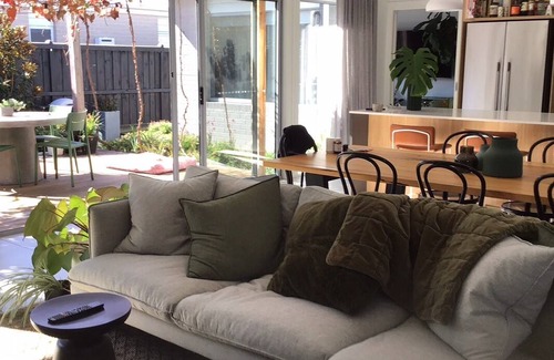 Torquay Resort | Private room ∙ 1 guest