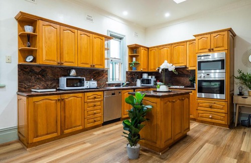 Strathfield House | Private Room In Strathfield Guesthouse 3min to Train Station