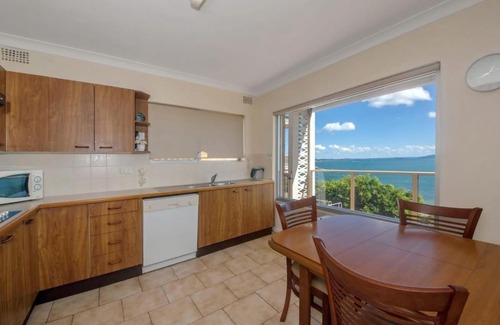 Nelson Bay Apartment | Quarterdeck Unit 3 12 Magnus Street