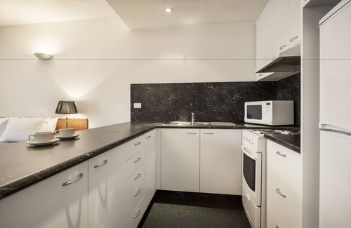 Sullivan's Cove Apartment | Quest Savoy