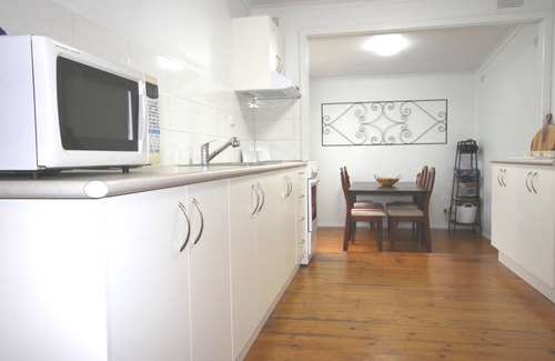 Cowes House | Relax at Red Rocks - Pet friendly- Serenity - WiFi - Foxtel