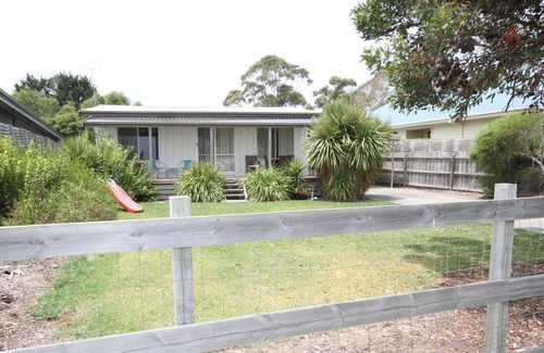 Cowes House | Relax at Red Rocks - Pet friendly- Serenity - WiFi - Foxtel