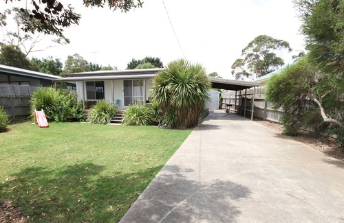 Cowes House | Relax at Red Rocks - Pet friendly- Serenity - WiFi - Foxtel