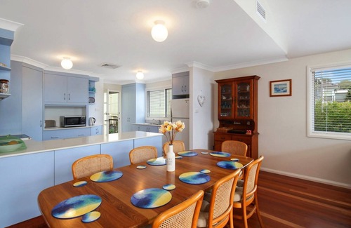Hardys Bay House | Relax, Refresh, Breathe by HolidayCo.