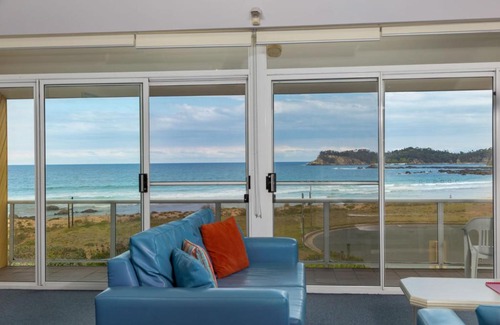 Malua Bay Apartment | Retreat Beside The Beach - Unit One