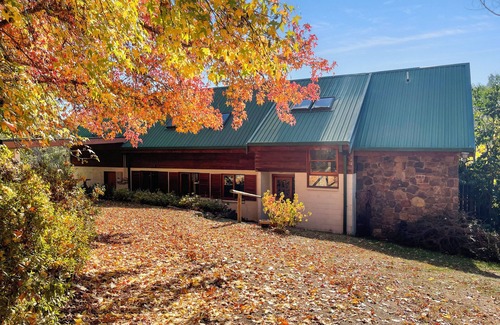 Merrijig House | Ridge River Retreat: 4 BR, 3.5 BA House in Merrijig, Sleeps 8