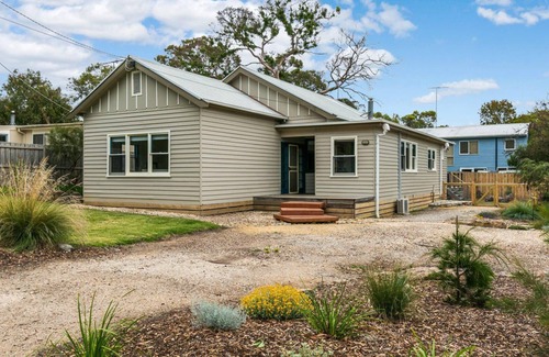 Anglesea House | Sand, Surf & Sunshine