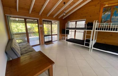 Sandy Beach Hostel | Sandy Beach Bungalow - Hostel Accomodation
