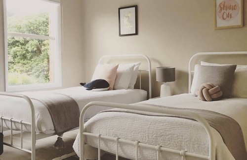 Marengo House | Sea Change Guesthouse. Two Bedroom Family Suite With Private Bathroom