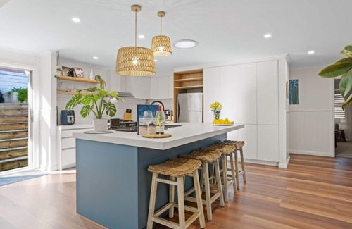 Rye House | Sea Ranch - Rye Back Beach rural retreat with tennis court and spa!