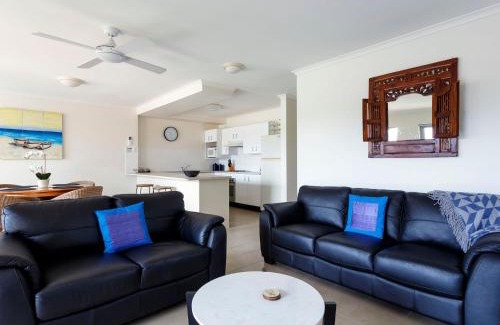 Hawks Nest House | Seachange Apartment 1